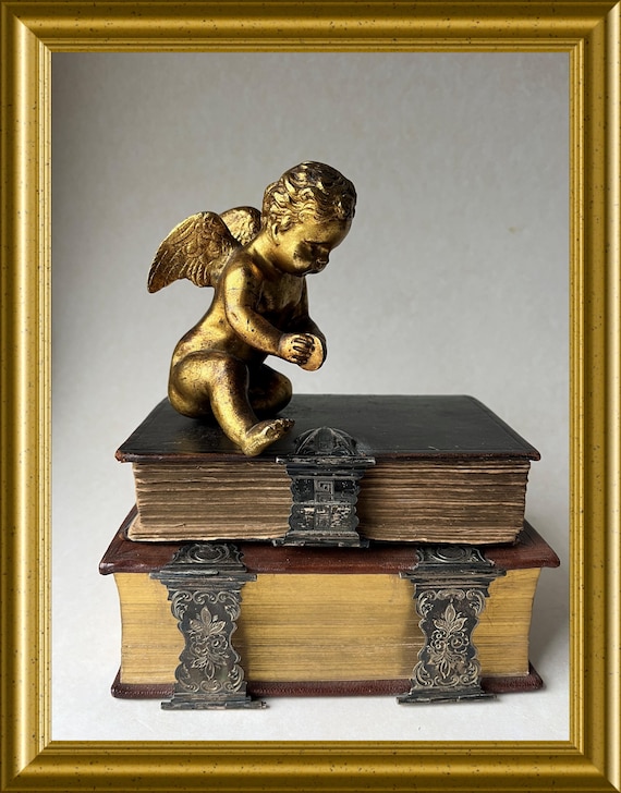 Antique fire gilded bronze sculpture: angel