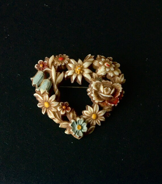 Vintage celluloid brooch : heart, flowers