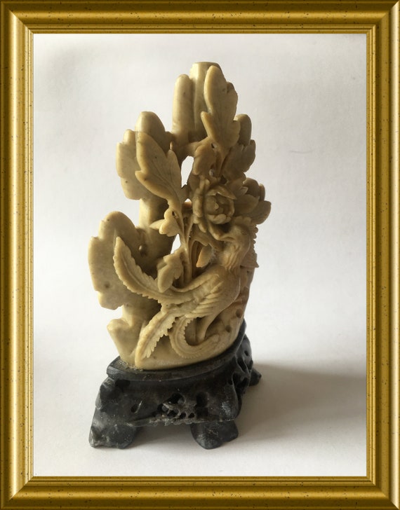 ヴィンテージの中国製ソープストーンの置物：花をつけた鳥、鳳凰