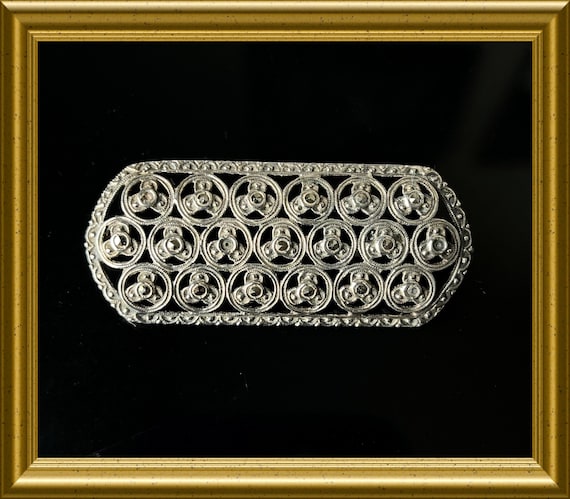 Beautiful vintage silver brooch with marcasite