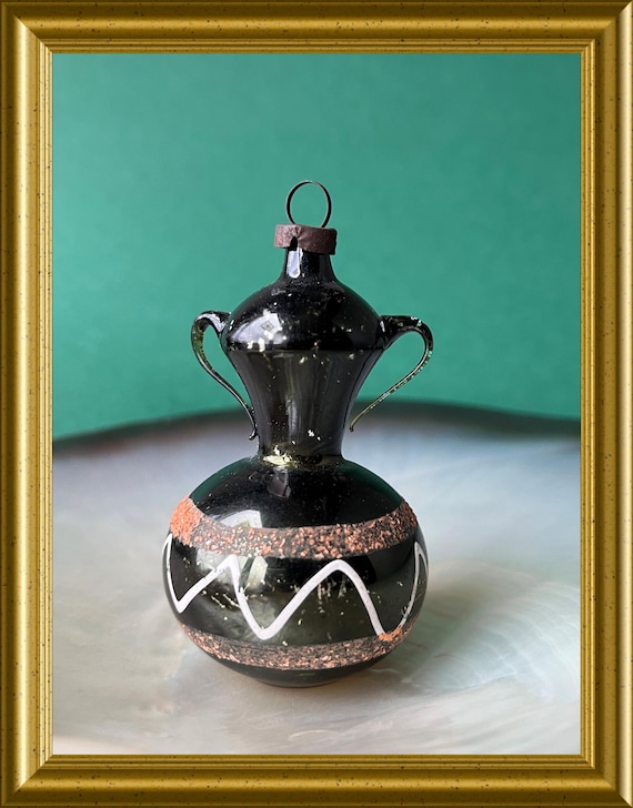 Vintage glass Christmas ornament : green vase