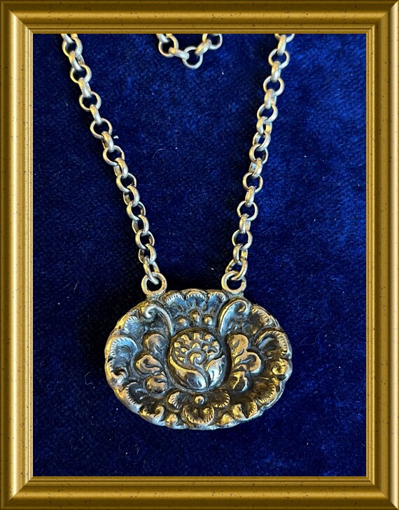 Vintage yogya silver pendant with necklace