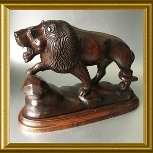 Art deco wood carved sculpture: wooden lion