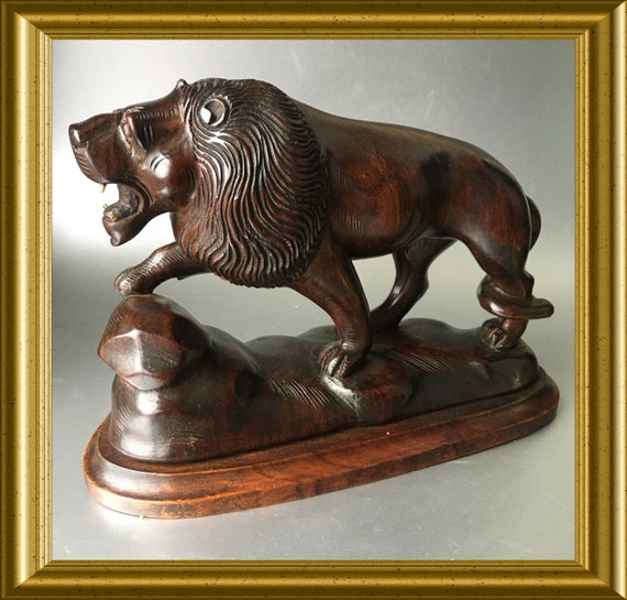 Art deco wood carved sculpture: wooden lion