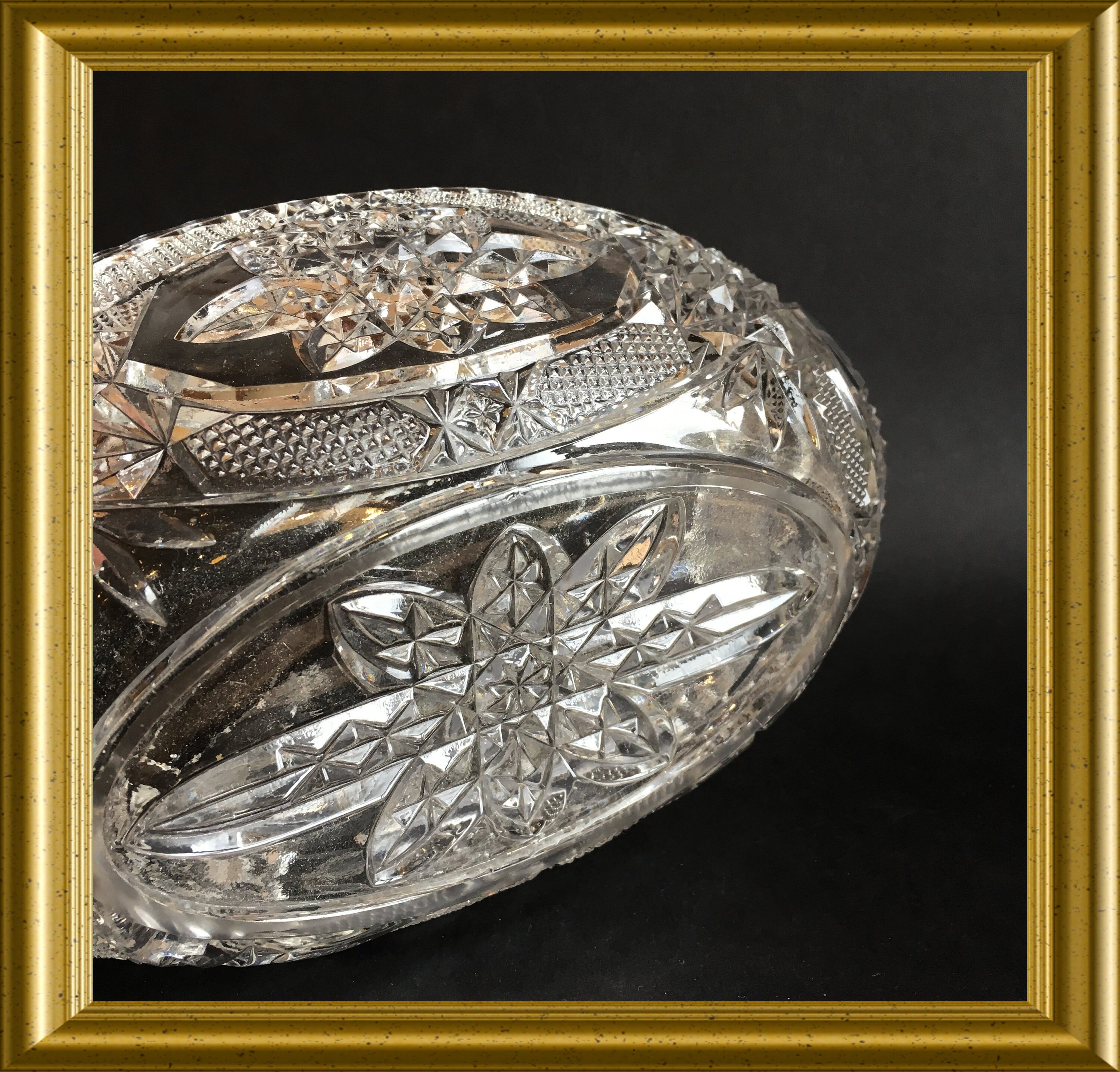 Vintage ovale bowl pressed glass