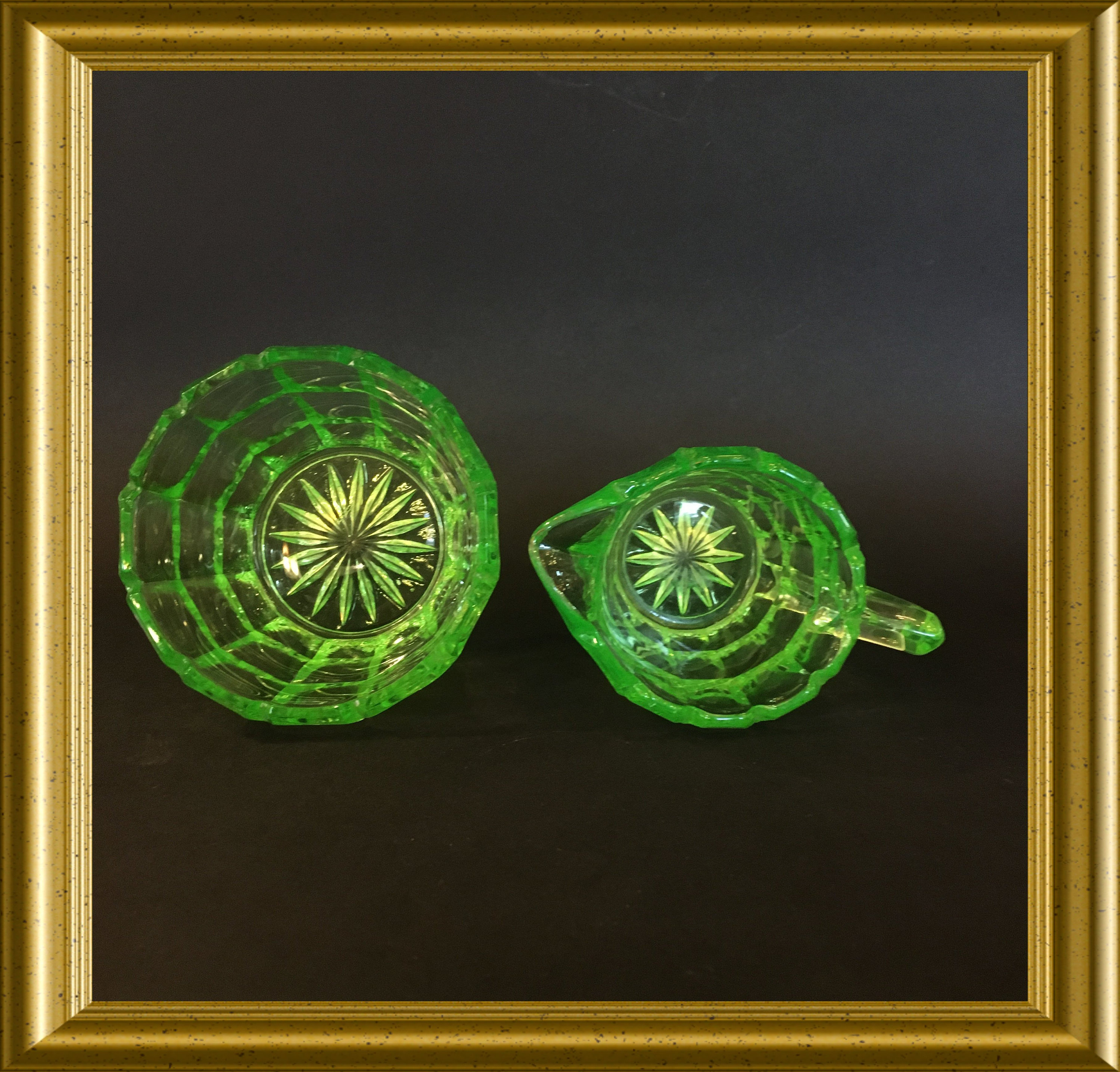 Annagreen uranium glass creamer and sugar bowl Copier, Leerdam