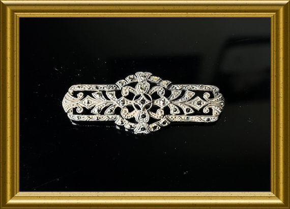 Beautiful vintage silver brooch with marcasite