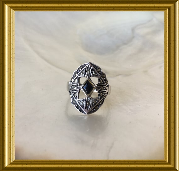 Beautiful silver ring with marcasite