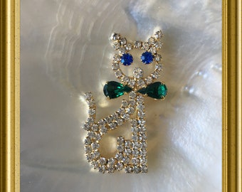 Lovely large strass brooch, costume jewelry: cat
