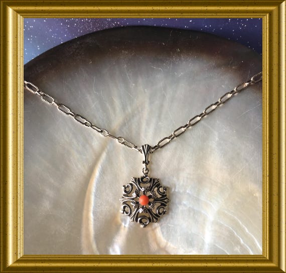 Silver pendant with necklace: coral
