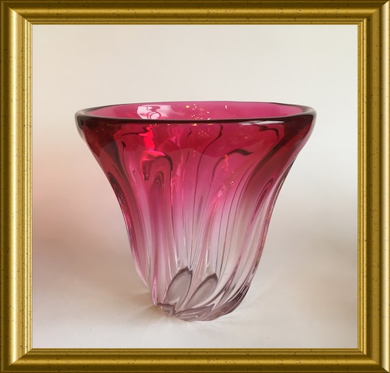 Val st. Lambert pink and clear twisted vase, model Vatel, Rene Delvenne, 1957