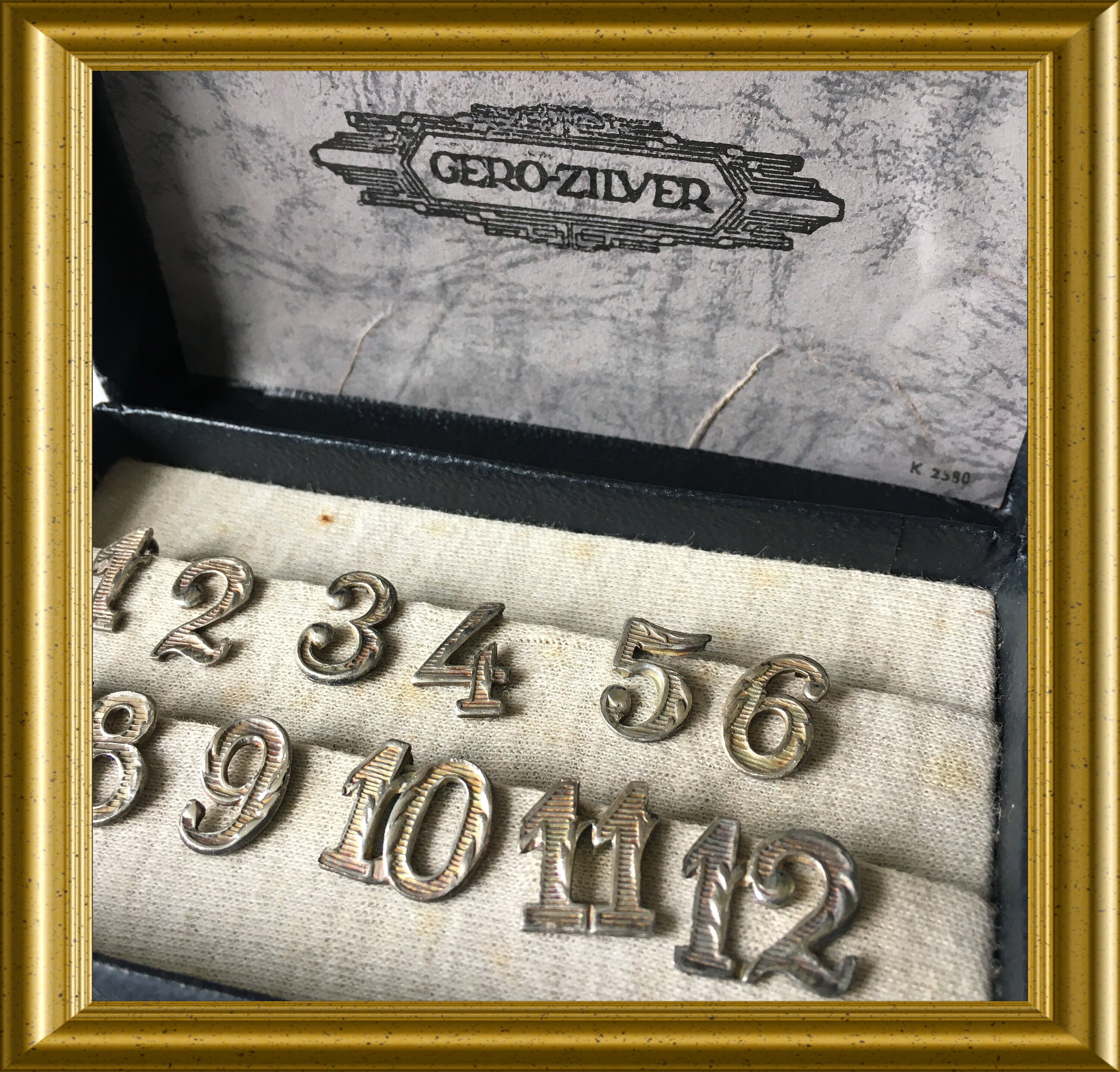 Silver plated numbers for drinking glass recognition Gero Holland