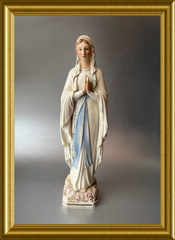 Lovely Goebel ceramic figurine: madonna , Mary