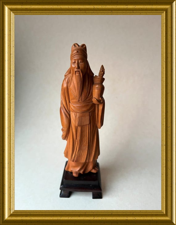 Vintage Chinese wooden figurine: man