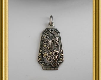 Beautiful silver pendant with marcasite