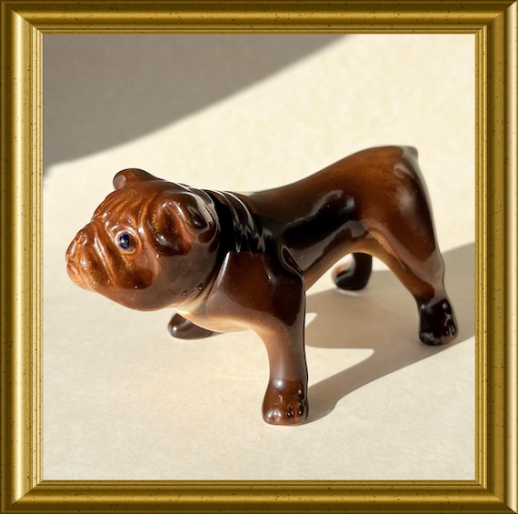Small vintage figural bottle: dog, bulldog
