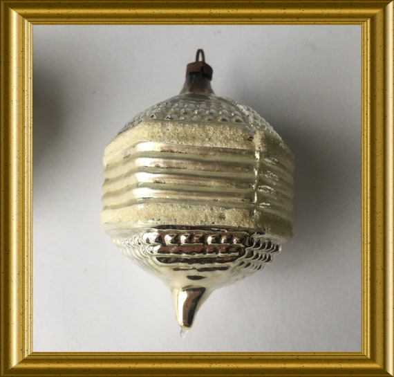 Vintage glass christmas ornament: silver, white