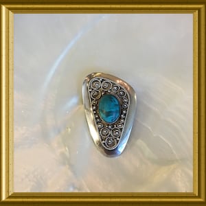 Beautiful vintage silver brooch from Israel