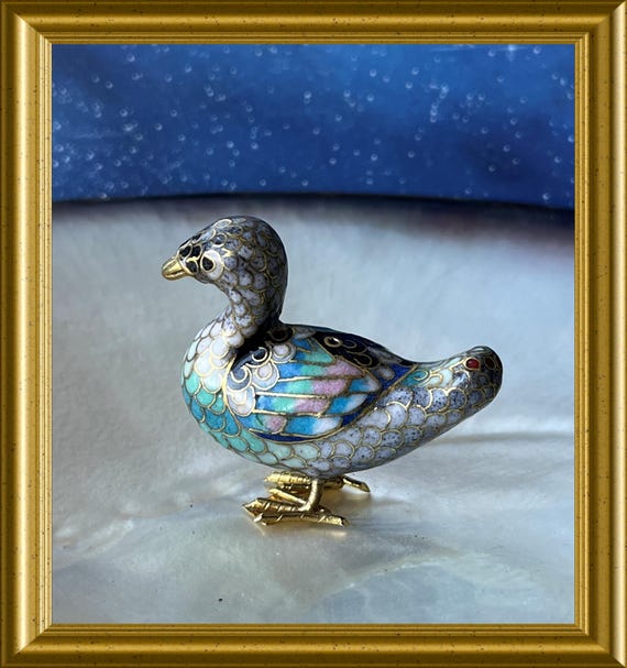 Beautiful small cloisonné statue: miniature bird, duck