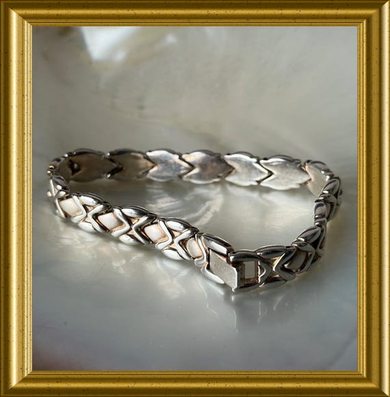 Vintage sterling silver bracelet