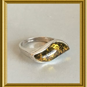 Vintage silver ring with amber