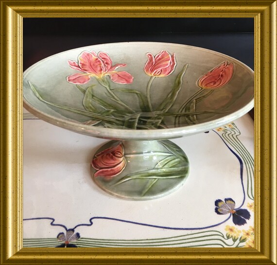 Art nouveau ceramic footed bowl: flower decoration