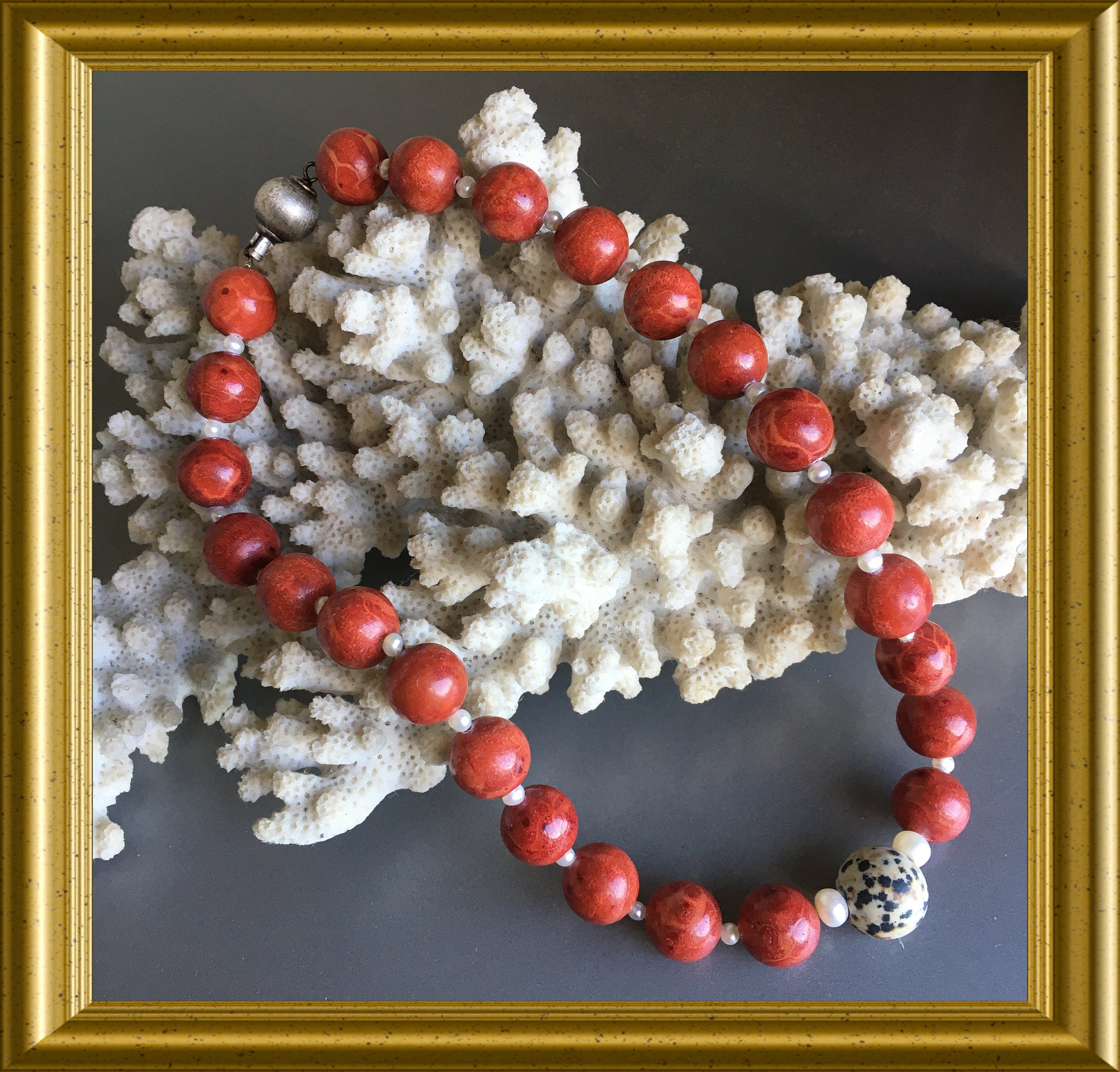 Sponge coral necklace with pearls and dalmatian jasper bead