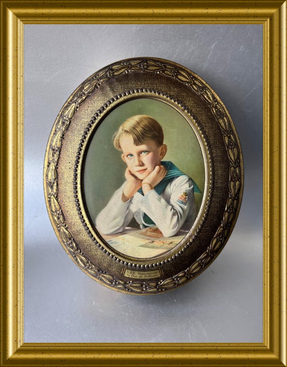 Vintage Oval Cote d’Or Tin – Belgian Royal Family, prince Baudouin