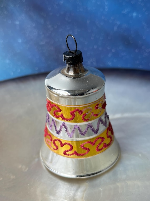 Vintage glass christmas ornament : christmas bell