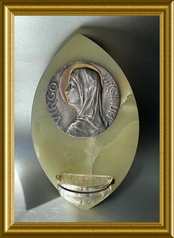 Antique holy water font: onyx, Virgo virginum