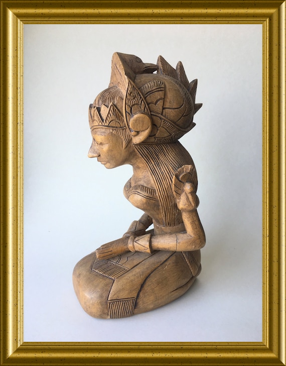 Gorgeous Asian wood carving: wooden figurine of a woman, Sinta