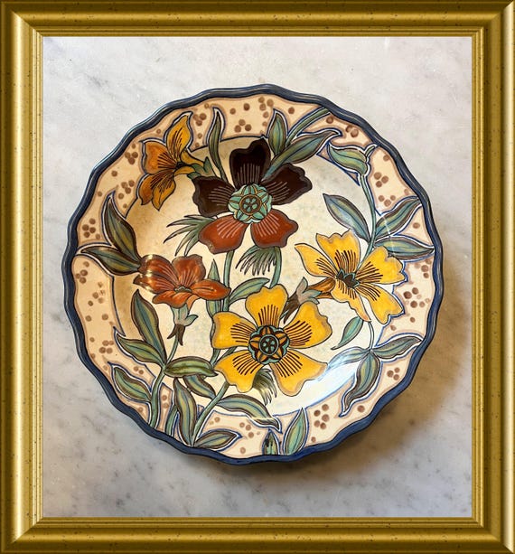 Vintage hand painted wall plate with floral decoration : PZH Gouda, Gouda art pottery