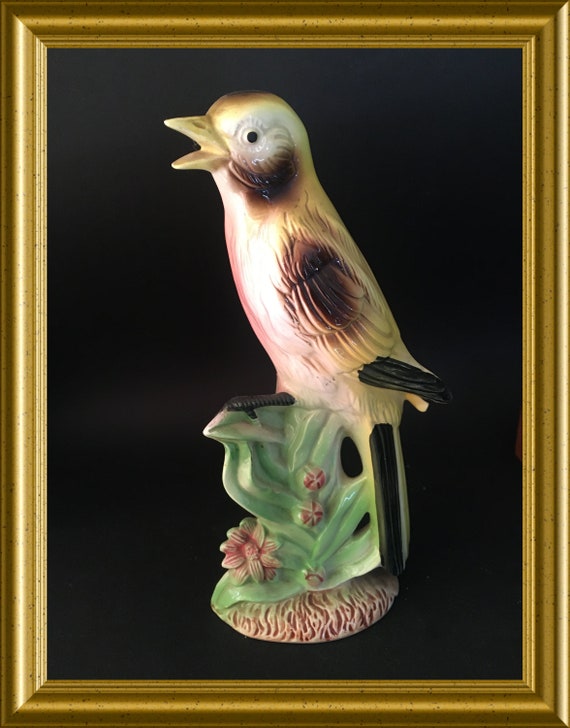 Vintage ceramic bird figurine: canary