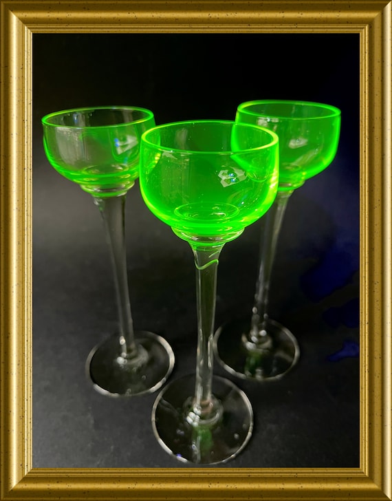 Annagreen uranium glass: 3 glasses