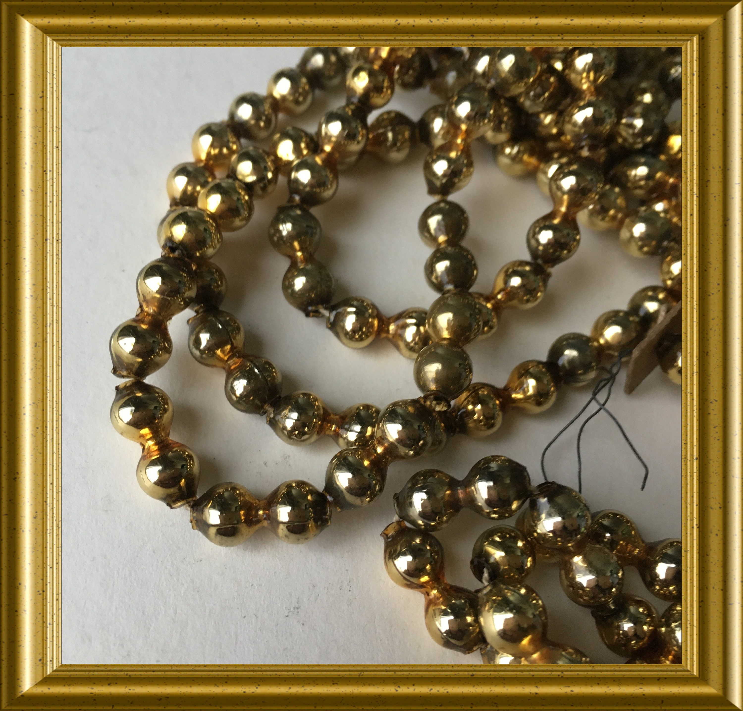 Antique gold beaded glass christmas tree garland, 170 cm.