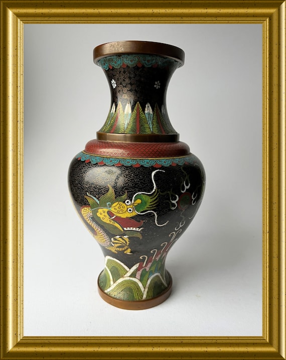 Vintage cloisonne vase: dragon