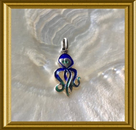 Vintage enamel sterling silver pendant : octopus