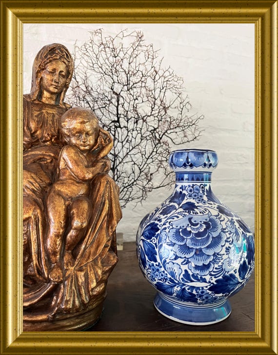 Vintage handpainted Porceleyne Fles Delft blue vase