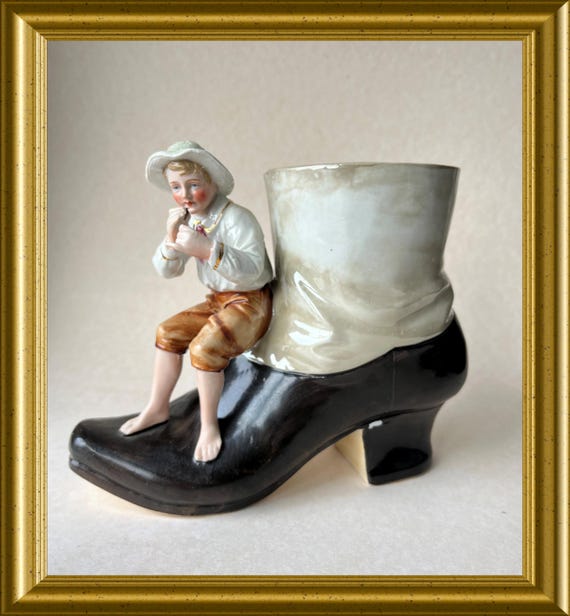 Antique heart shape porcelain bowl, children on a branch