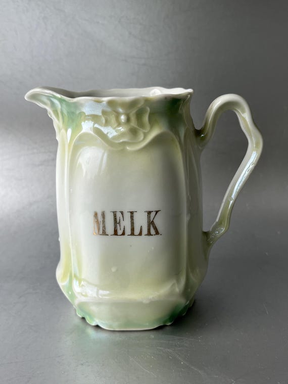 Art nouveau porcelain jug : milk