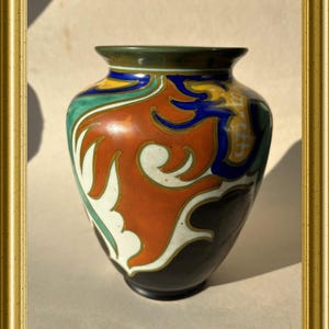 Vintage hand painted art pottery vase: PZH Gouda Holland
