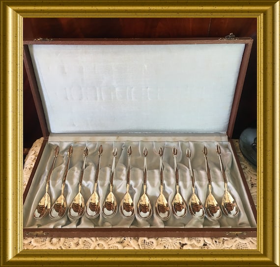 Antique Dutch silver spoons, 12 pieces, in a box, coffee bean