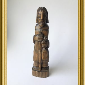 Art-Deco-Schnitzereien: Holzstatuette, Gehhilfe, Mann mit Spazierstock