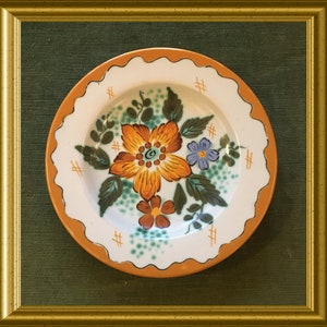 Vintage handpainted dish with floral decoration Wally: PZH Gouda, Gouda art pottery