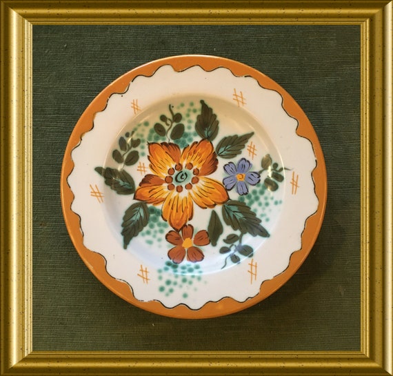 Vintage handpainted dish with floral decoration Wally: PZH Gouda, Gouda art pottery