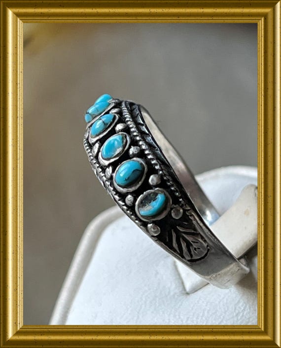 Vintage silver ring with turquoise blue stones, Navajo