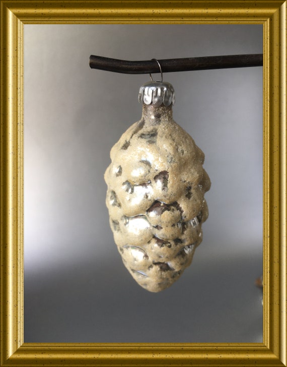 Vintage glass christmas ornament : pine cone