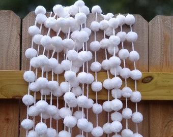 White Pom Pom Garland, 7ft Mexican Holiday Banner