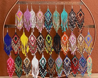Pendientes con cuentas - Pendientes huicholes mexicanos - Pendientes arco iris únicos