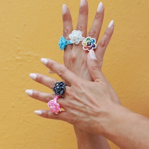 Bead Rings, Huichol Rings, Flower Beaded Ring, Glass bead floral ring, Colorful Beaded Rings, Handmade Rings, Multicolor Bead Rings, Boho